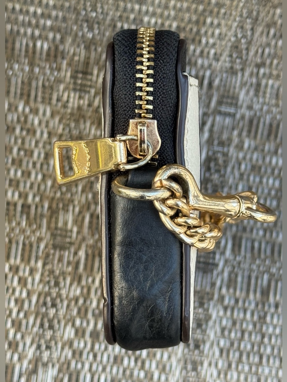 Coach Zip Card Case In Colorblock EUC! - Picture 12 of 14